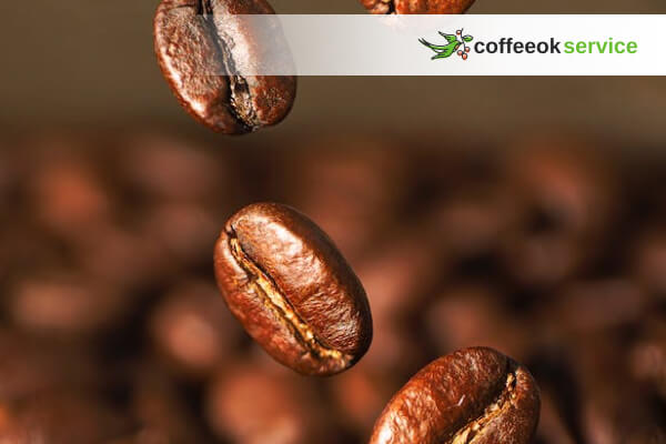 Кавомашина Saeco просипає каву