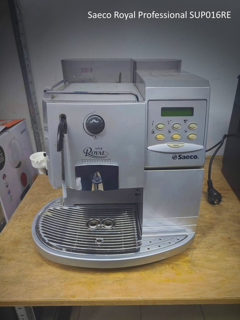 Не течет вода с кофейной машины Саеко