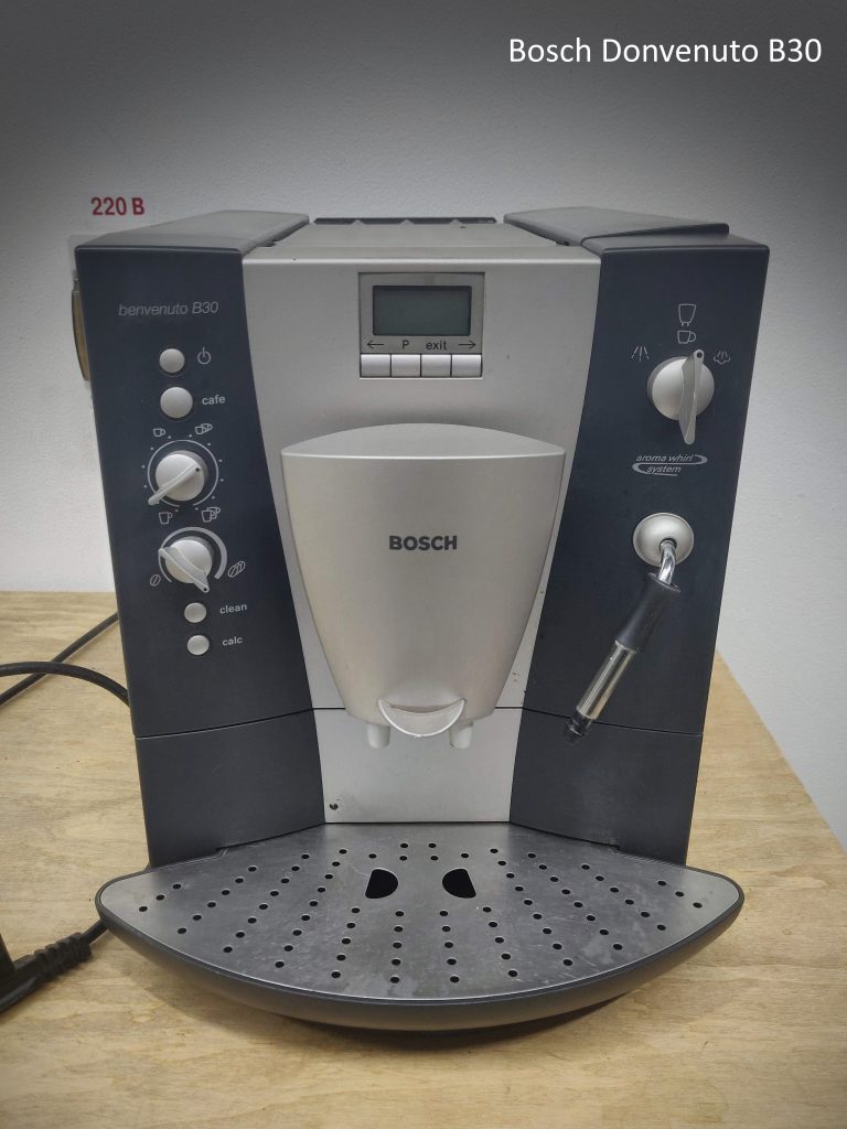 Кофемашина Bosch Donvenuto B30 на разборке и замене дренажного кламана