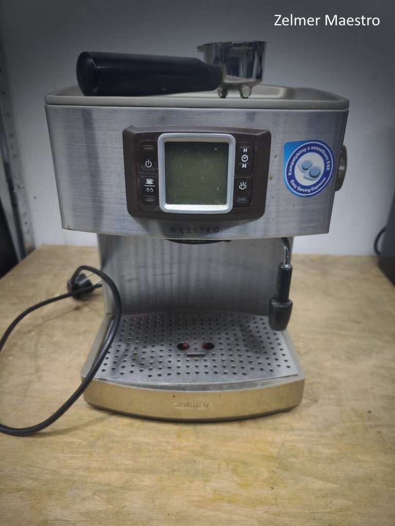 Кофемашина Zelmer Maestro на комплексной химической чистке